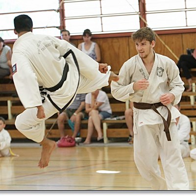 Taekwondo Stafford men sparring