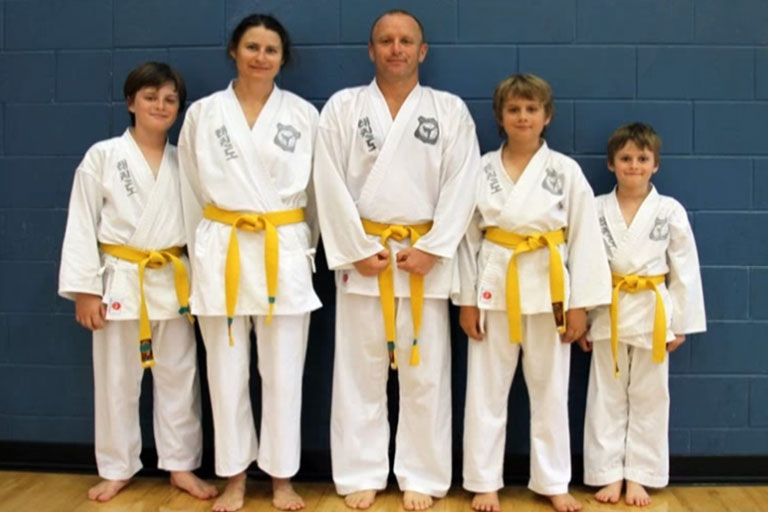 taekwondo training family