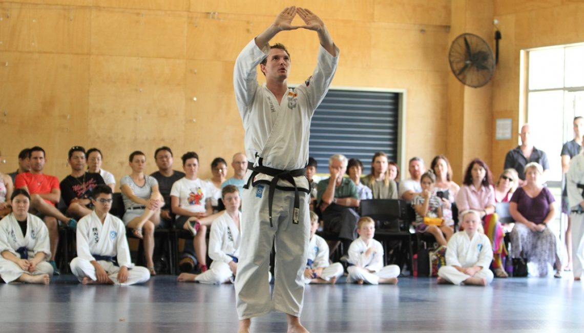 Centring improves adults Taekwondo performance